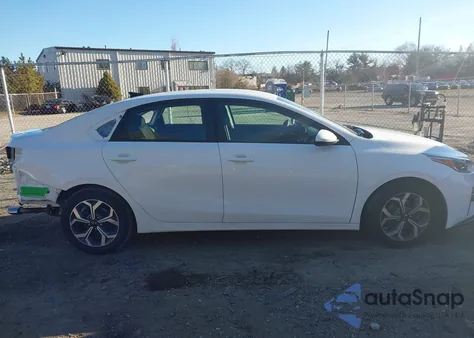 2020 Kia Forte Lxs z USA, uszkodzony, nr VIN 3KPF24AD6LE161915